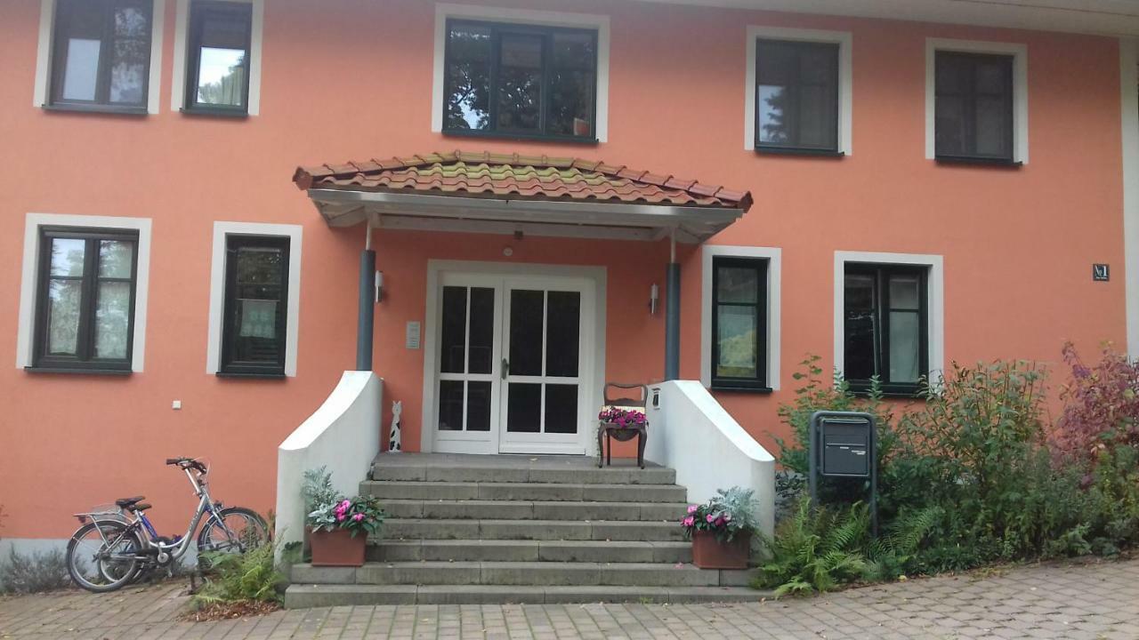 Fewo 1 Waren Mueritz - Haus Buchen Am Tiefwarensee - 1 Zi Exterior foto